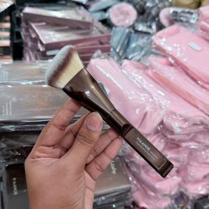 Maange Pro Makeup Brush (Hzs2624915) (Angled Sculpting Contour Brush)